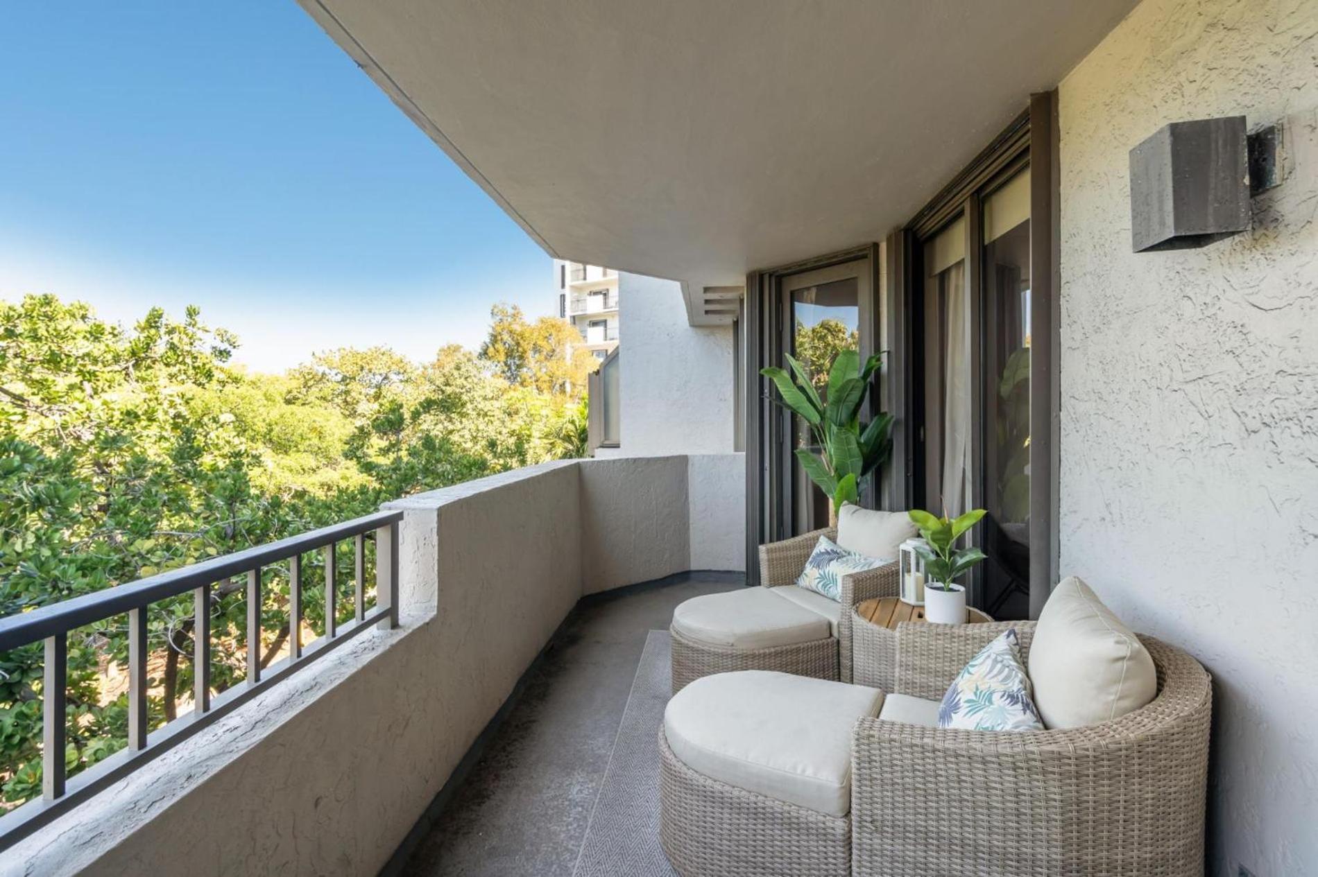 3 Bed Botanica Key Biscayne Apartment