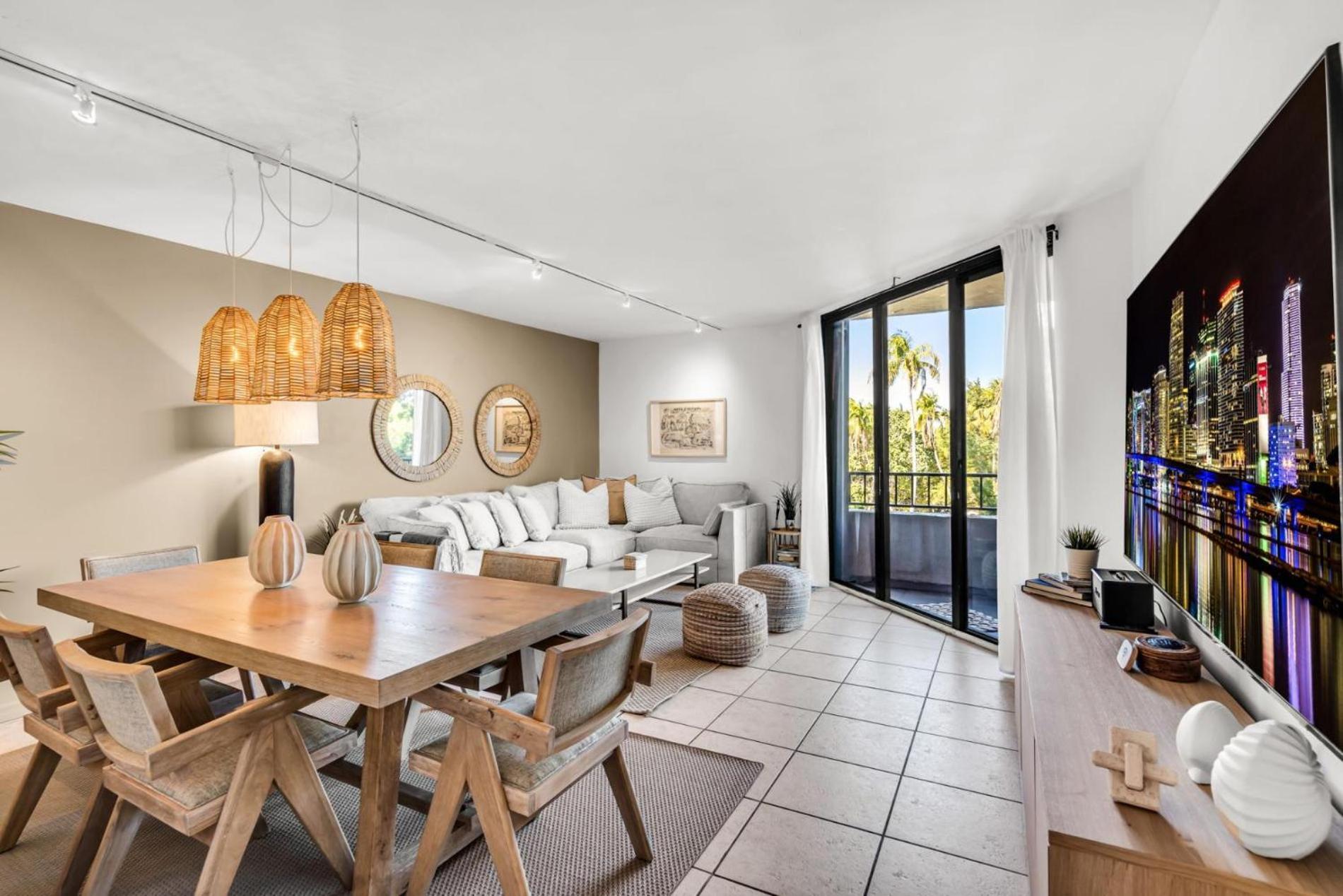 Apartment 3 Bed Botanica Key Biscayne