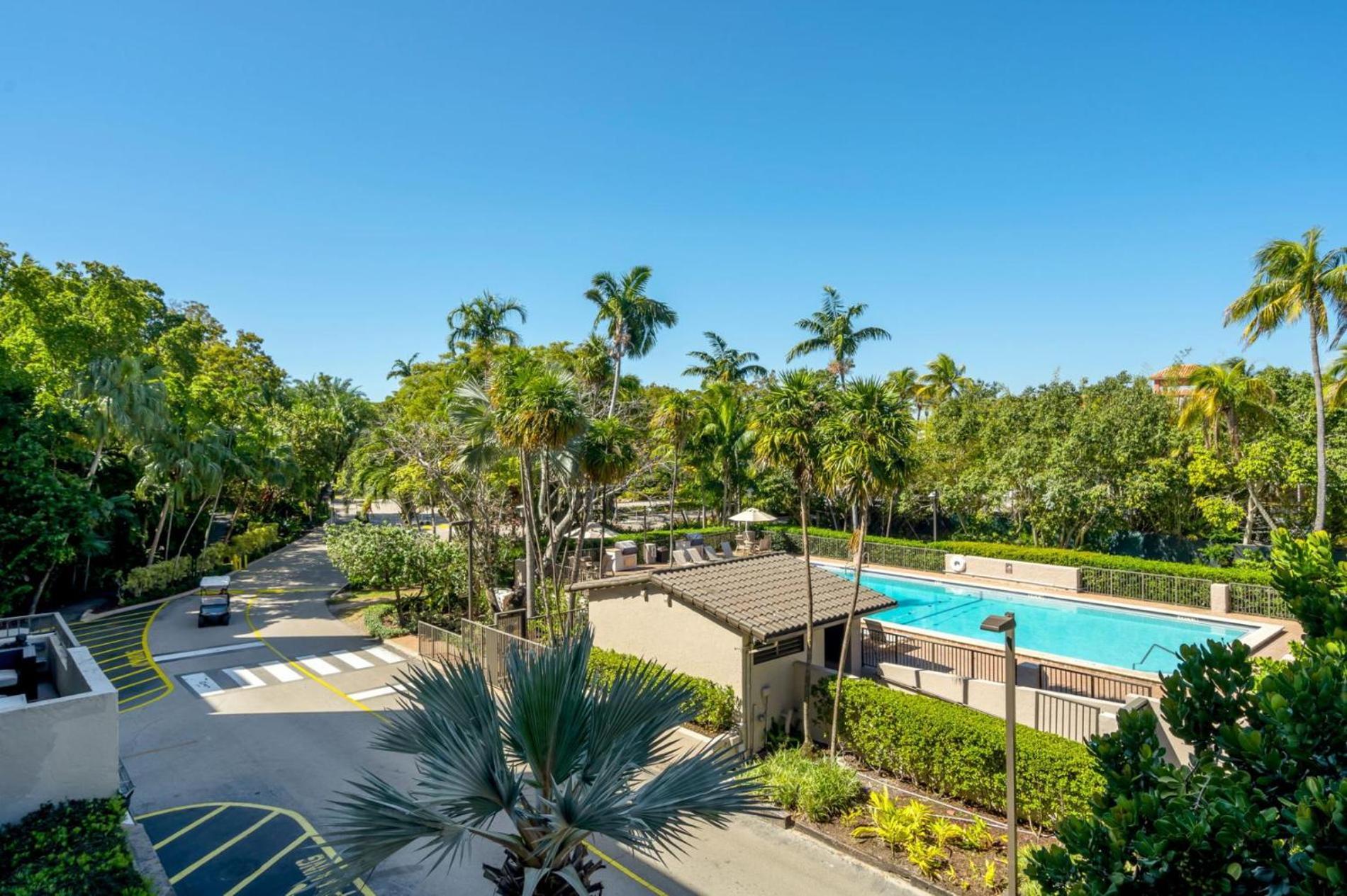 3 Bed Botanica Key Biscayne Apartment Miami