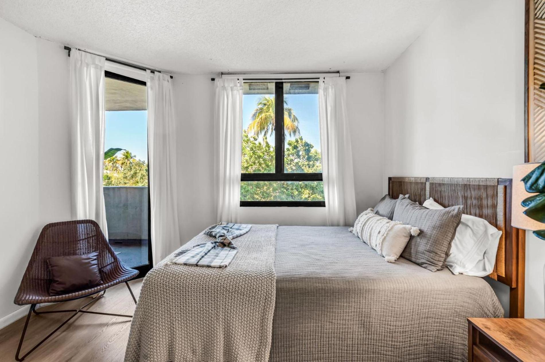 3 Bed Botanica Key Biscayne Miami