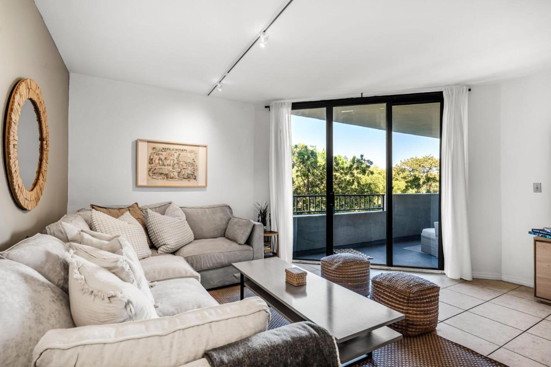 3 Bed Botanica Key Biscayne Apartment